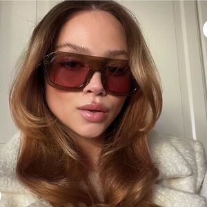 Elegant Brown Oversized Sunglasses